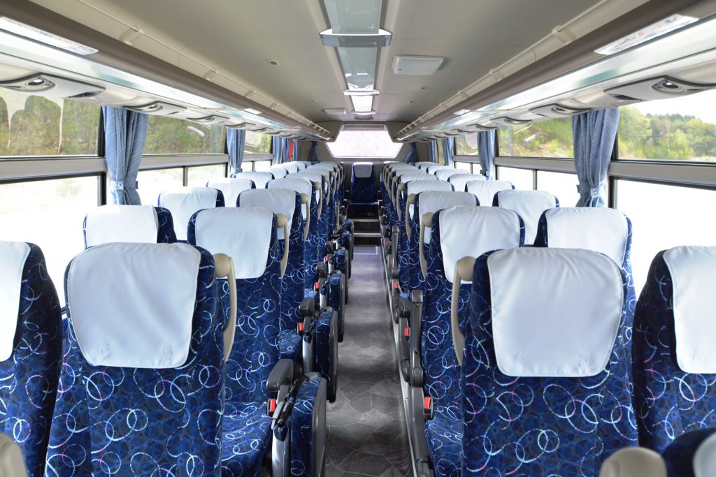 大型観光バスの座席イメージ