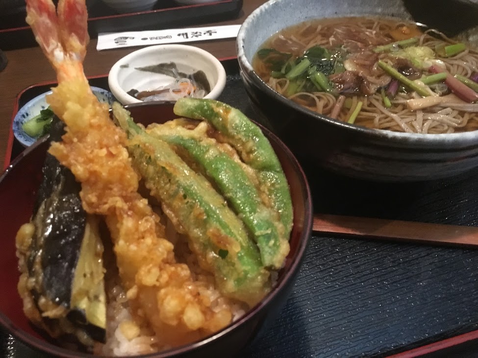 信州そばと天丼のランチ