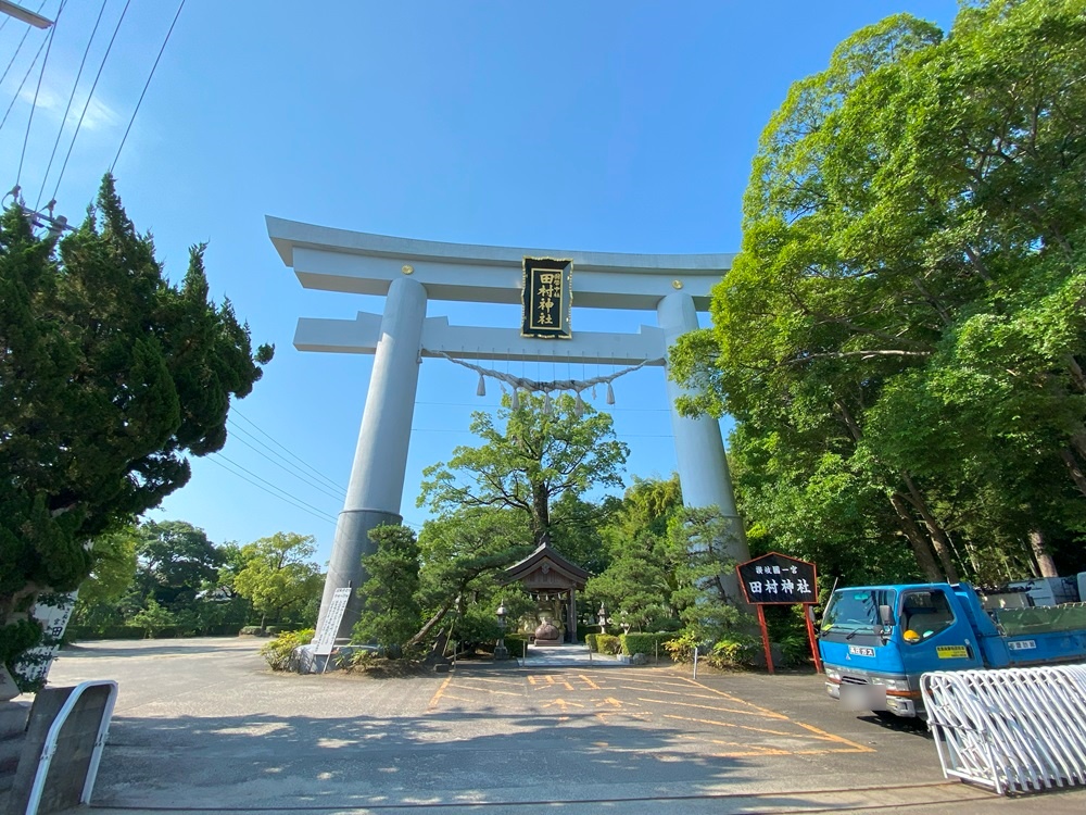 田村神社・北側にある大鳥居