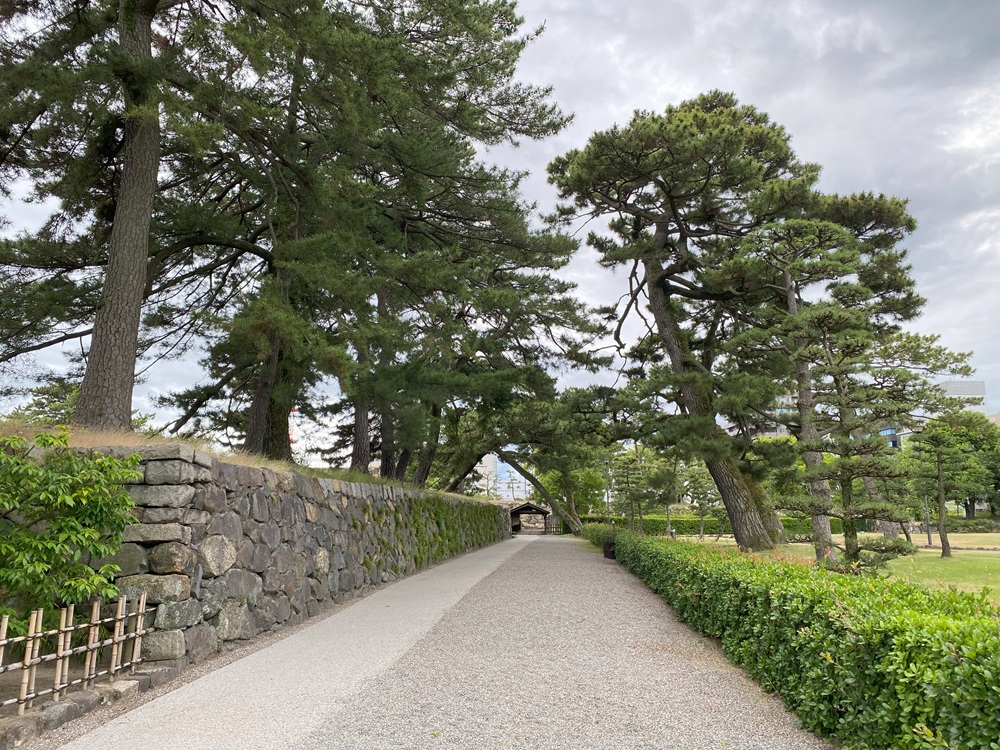 日本100名城の一つ「高松城」