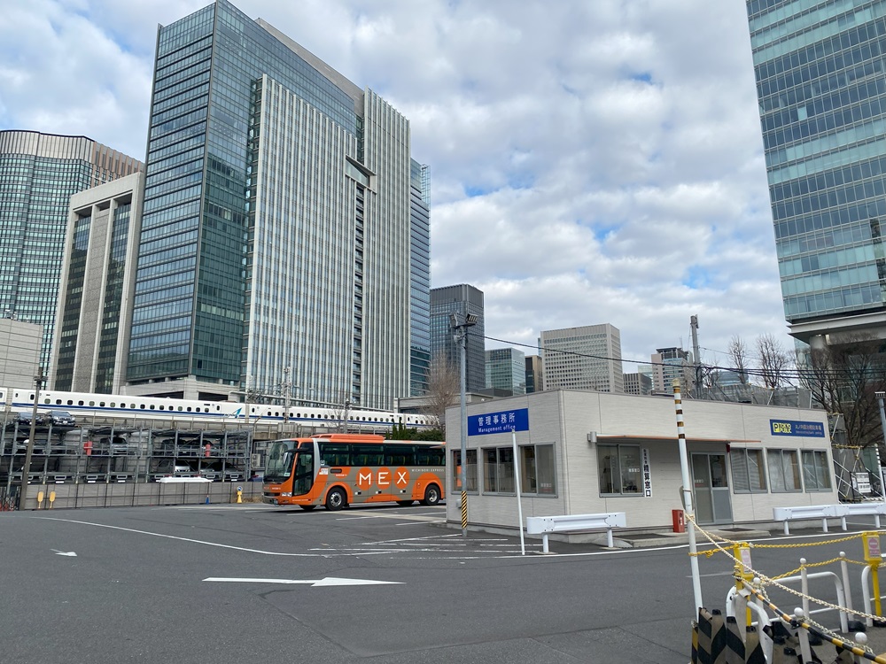 千代田区 観光バス駐車場「丸の内鍛冶橋」