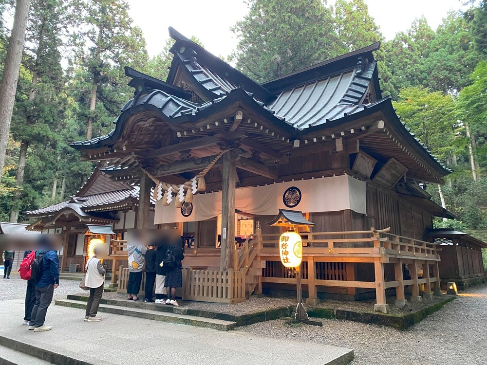 御岩神社の拝殿